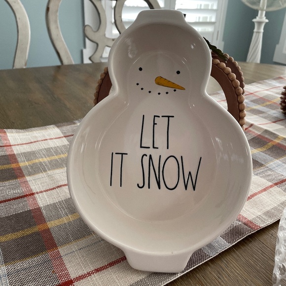 Rae Dunn Let It Snow Snowman Serving Bowl - Picture 1 of 4